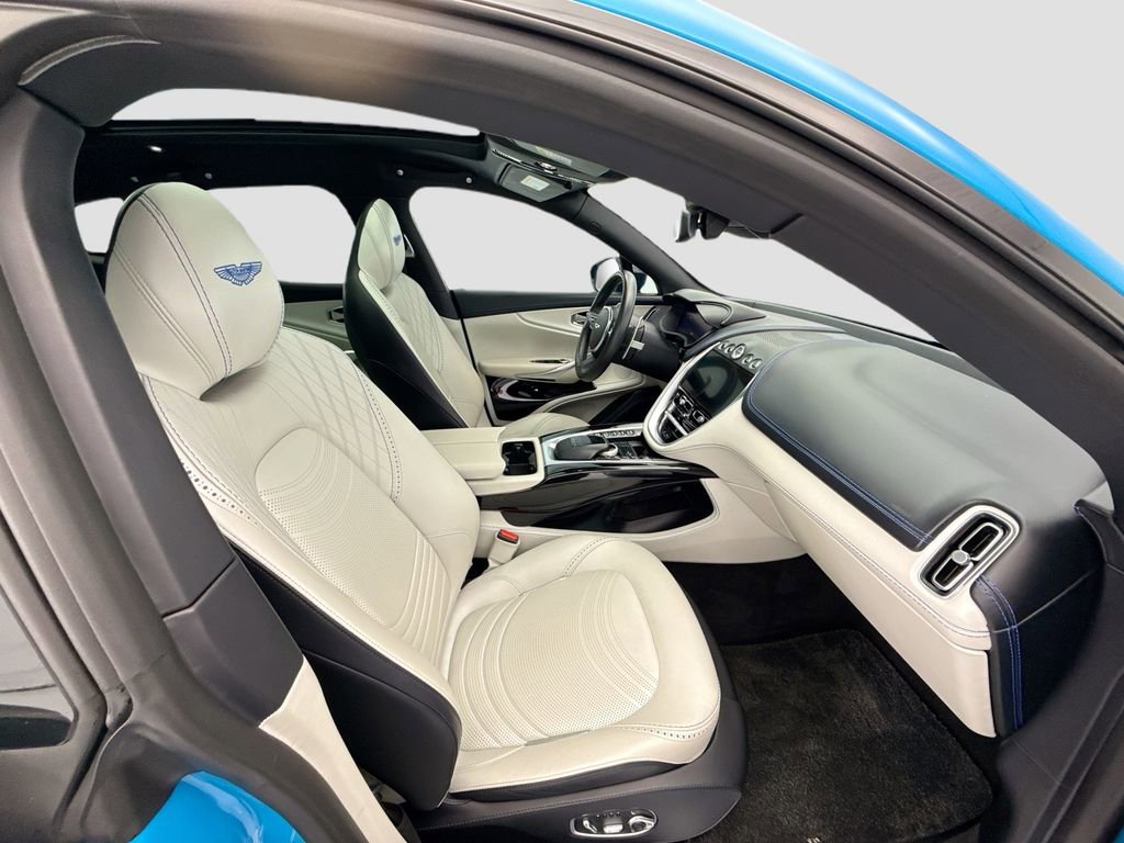Used 2022 Aston Martin DBX image 19