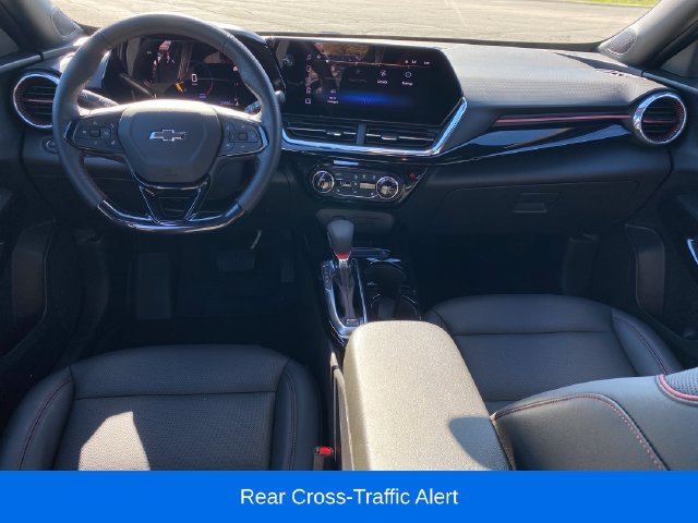 Used 2025 Chevrolet Trax RS w/ Driver Confidence Package FWD image 5