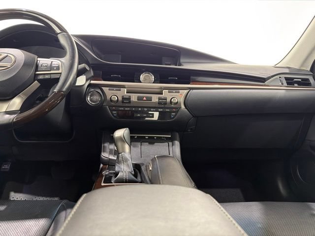 Used 2017 Lexus ES 350 w/ Luxury Package FWD image 35