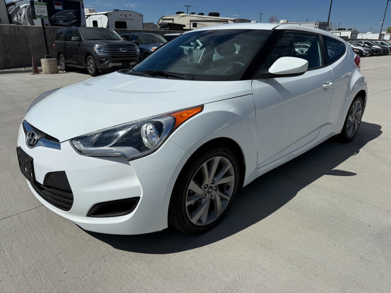 Used 2016 Hyundai Veloster image 7