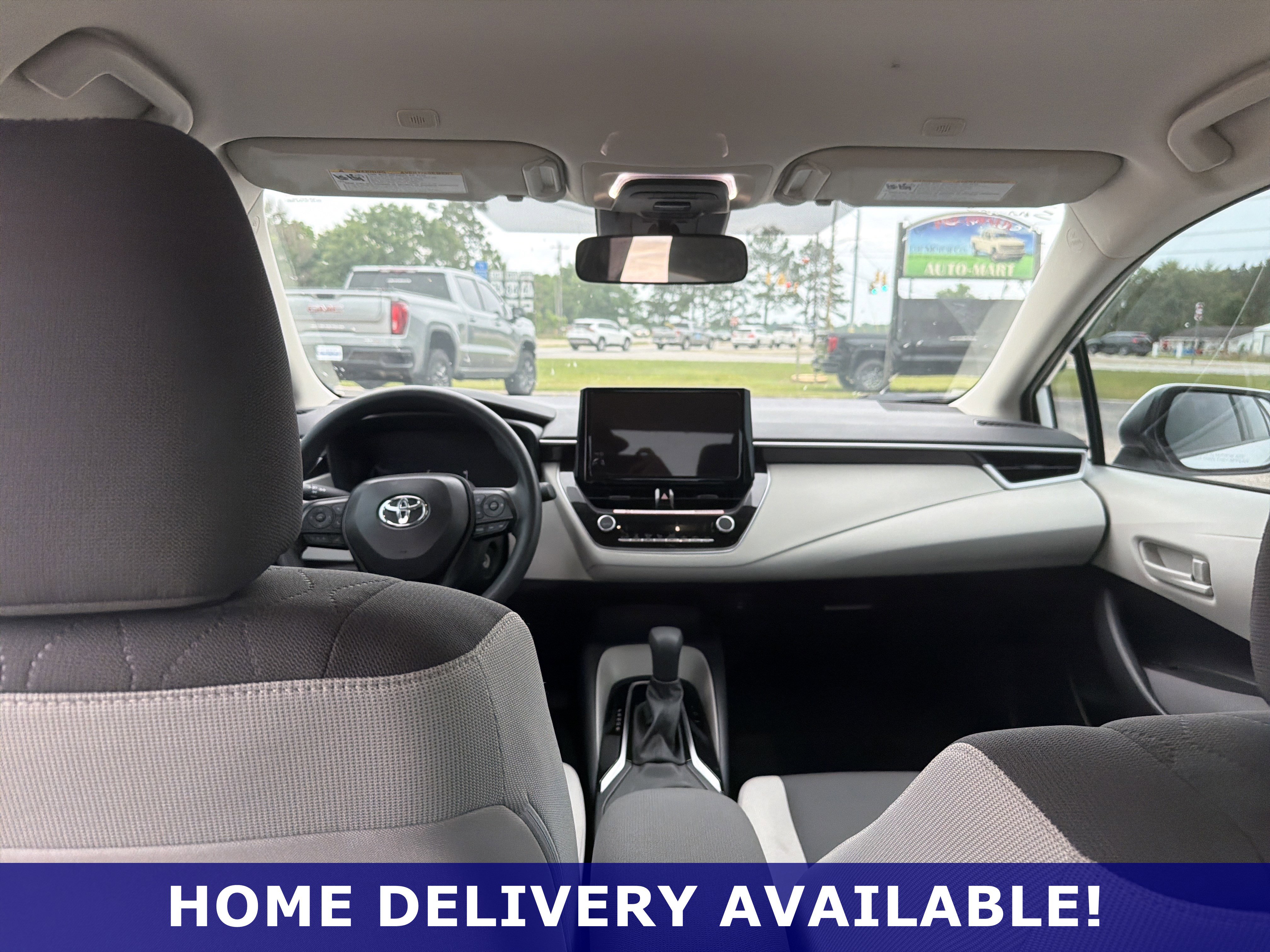 Used 2026 Toyota Corolla LE FWD image 5