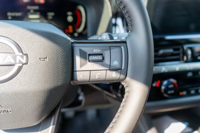New 2026 Nissan Pathfinder SL AWD/4WD image 17