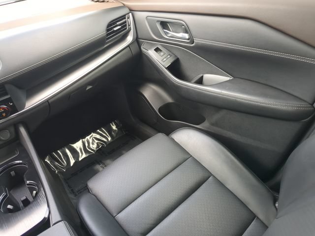 Used 2023 Nissan Rogue SV w/ SV Premium B Package FWD image 19