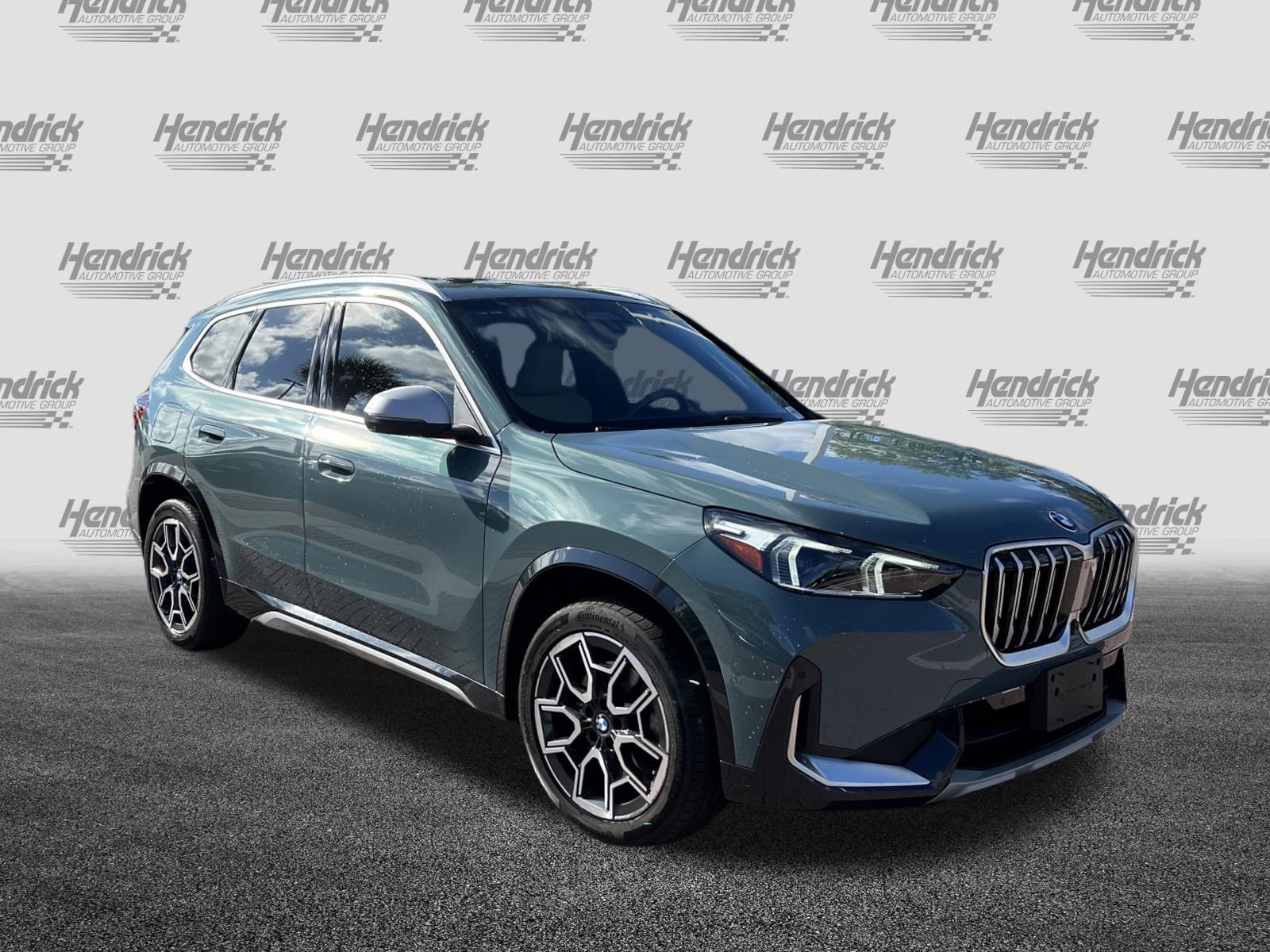 Used 2023 BMW X1 xDrive28i w/ Premium Package AWD/4WD image 5