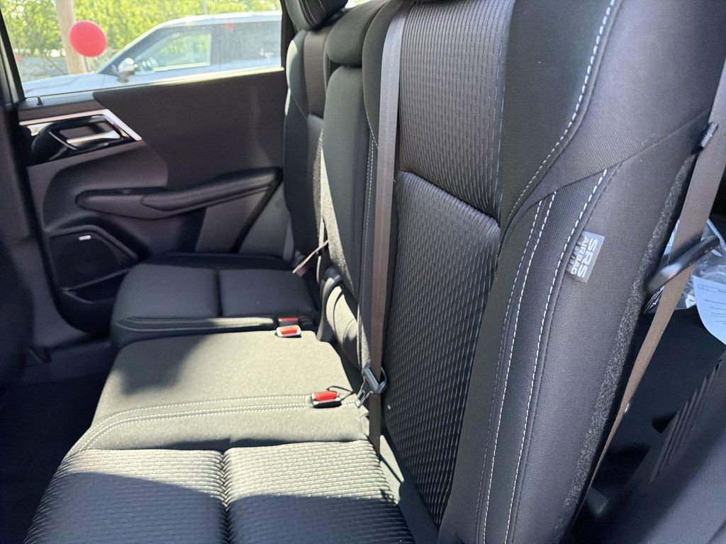 New 2026 Mitsubishi Outlander ES AWD/4WD image 11
