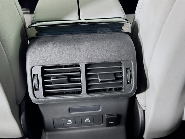 Used 2026 Land Rover Range Rover Velar Dynamic SE image 27