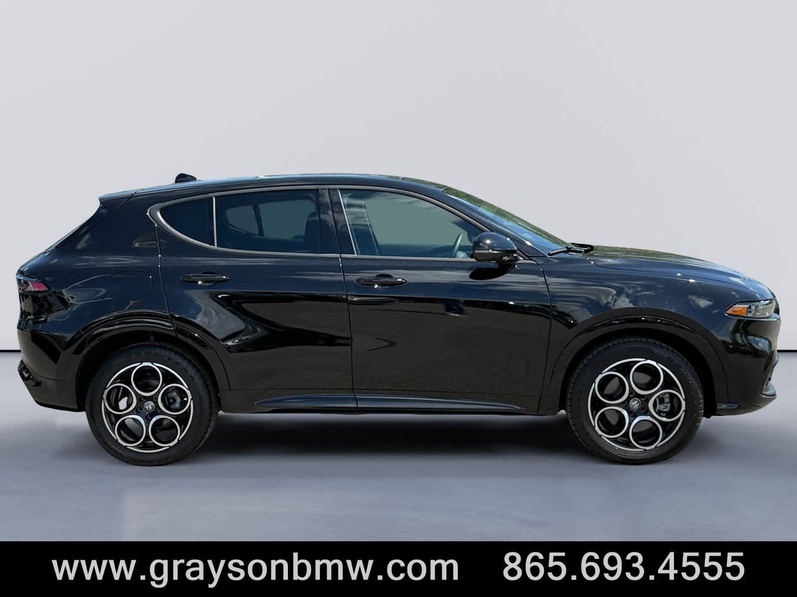 Used 2025 Alfa Romeo Tonale AWD/4WD image 2