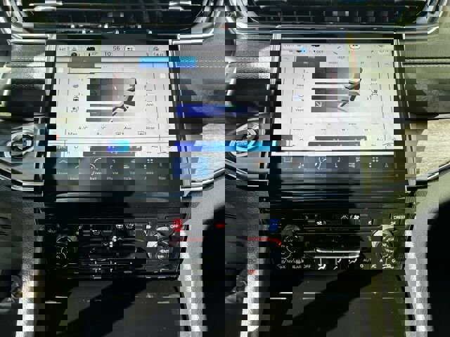 Used 2025 Jeep Grand Cherokee L Overland w/ Advanced Protech Group III image 27