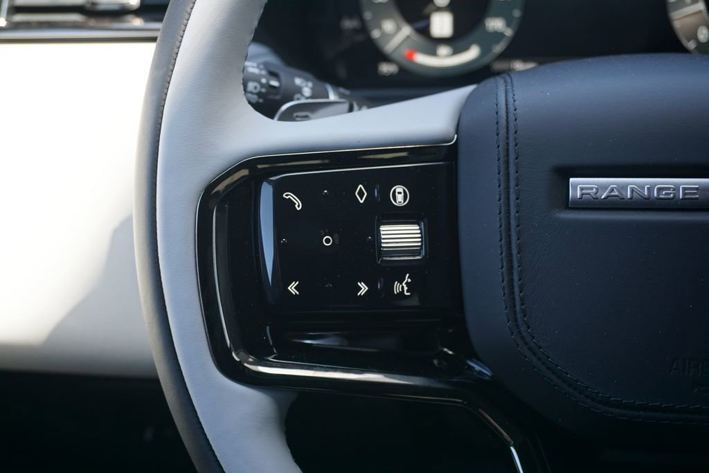 New 2026 Land Rover Range Rover Velar Dynamic SE image 12