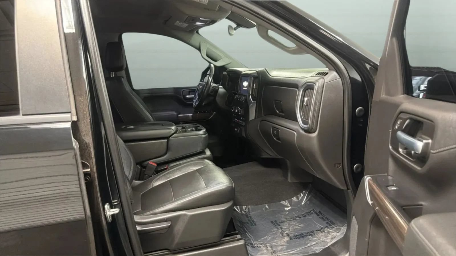 Used 2020 Chevrolet Silverado 1500 LT w/ Texas Edition AWD/4WD image 22