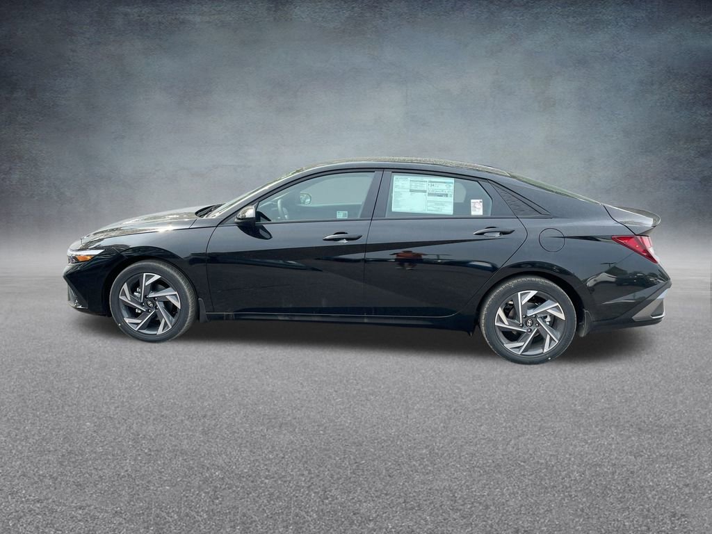Used 2025 Hyundai Elantra Sport image 28