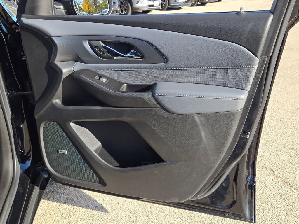 Used 2020 Chevrolet Traverse Premier w/ LPO, Floor Liner Package image 9