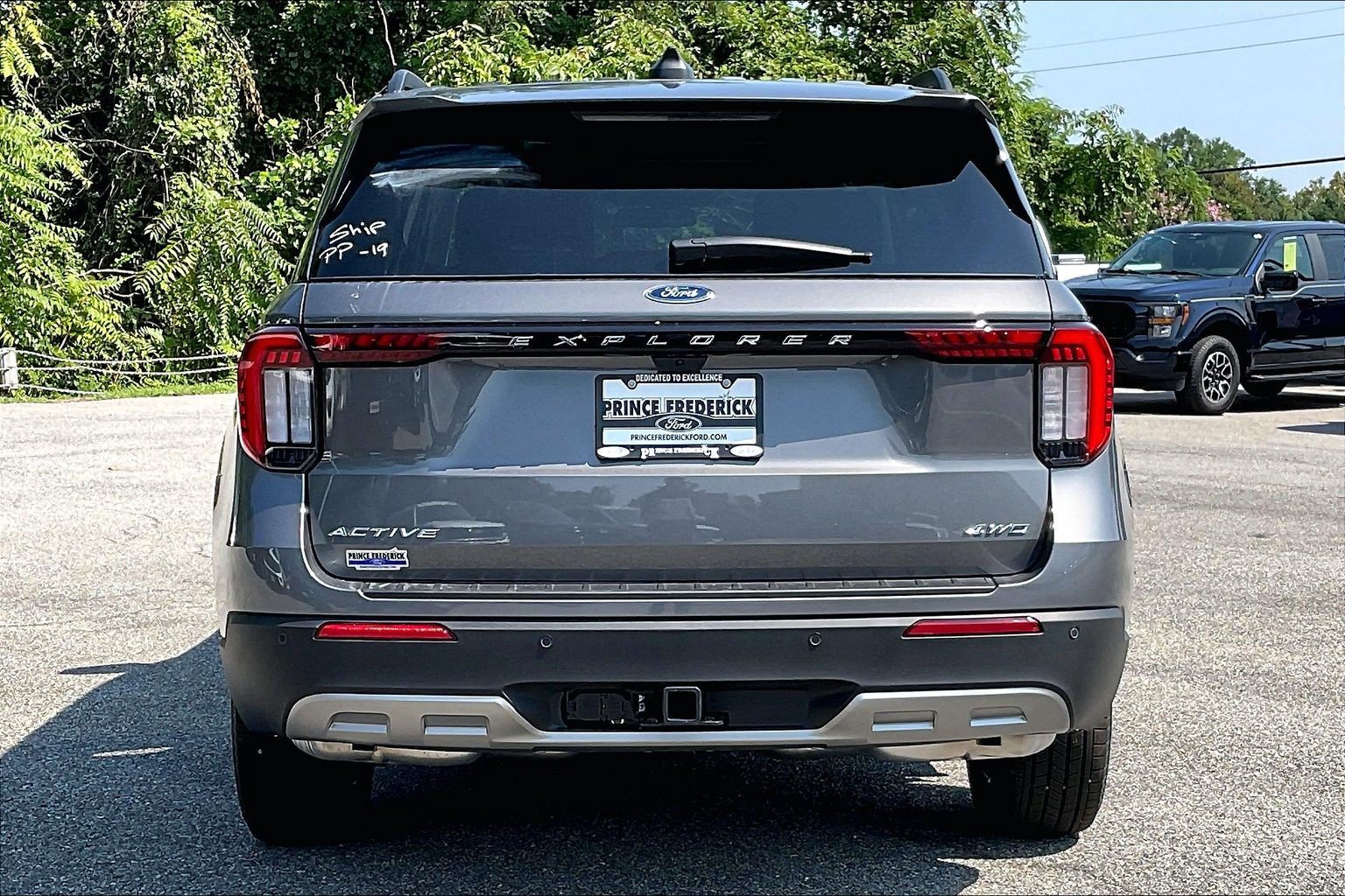New 2026 Ford Explorer Active w/ Active Comfort Package AWD/4WD image 4