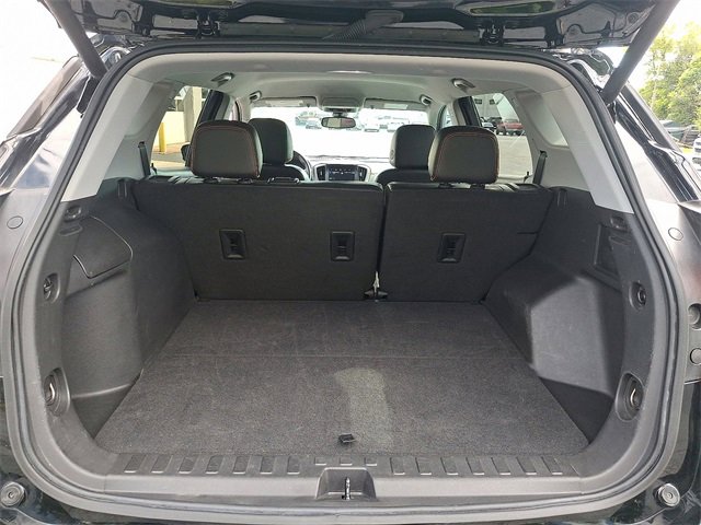 Used 2023 GMC Terrain AT4 image 28