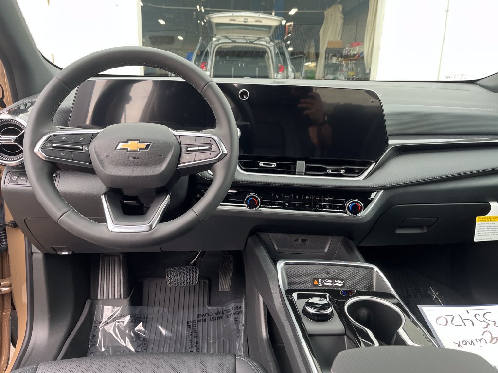 New 2027 Chevrolet Equinox LT w/ Convenience Package II AWD/4WD image 12