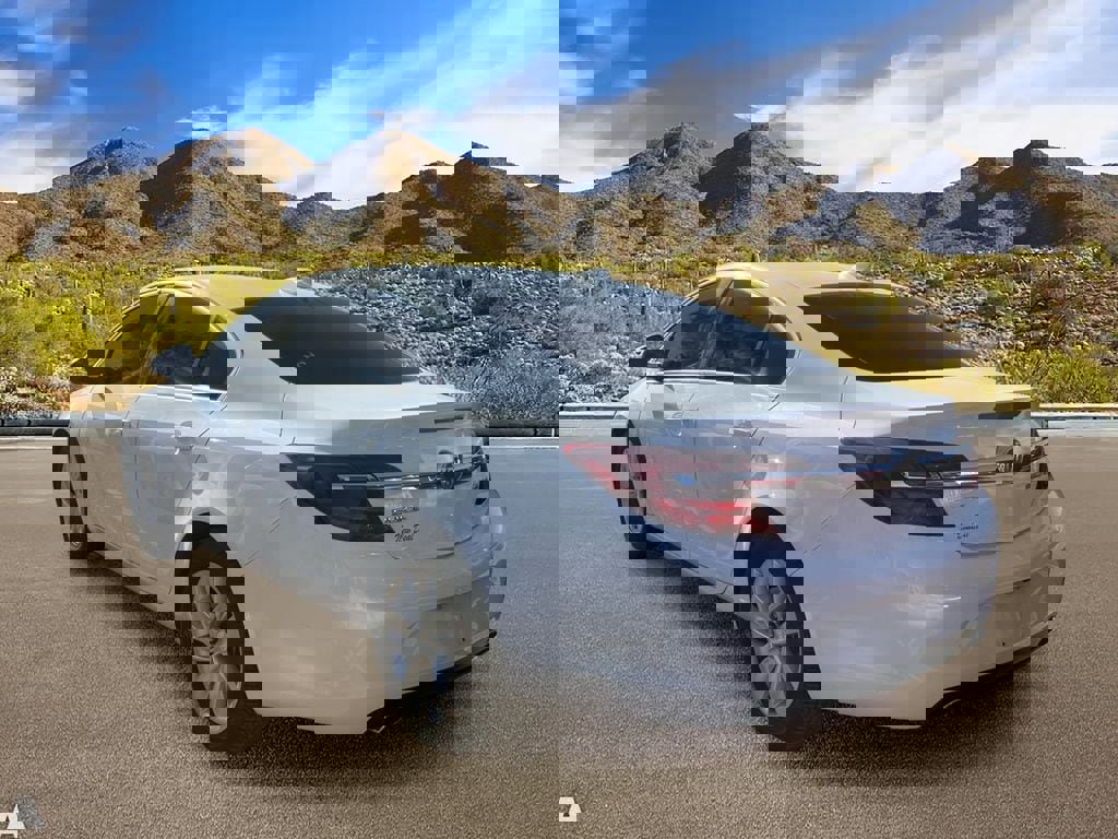 Used 2016 Buick Regal FWD image 3