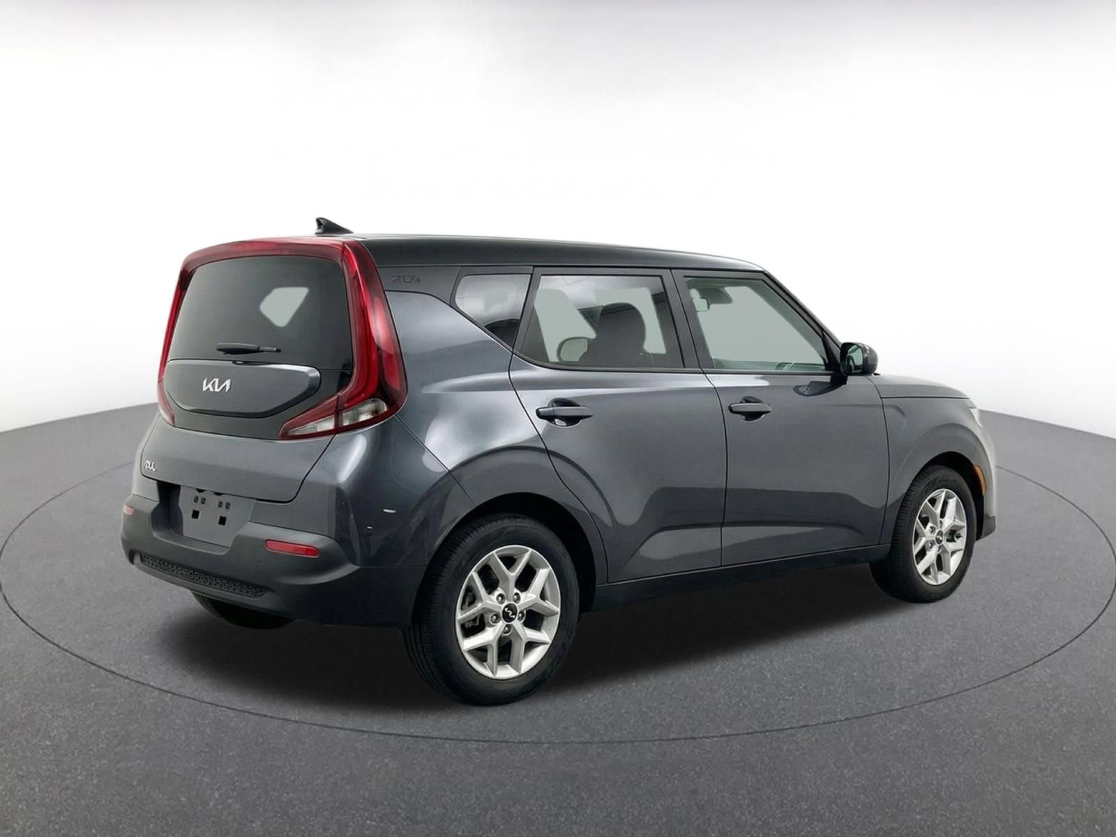 Used 2025 Kia Soul LX w/ LX Technology Package FWD image 9