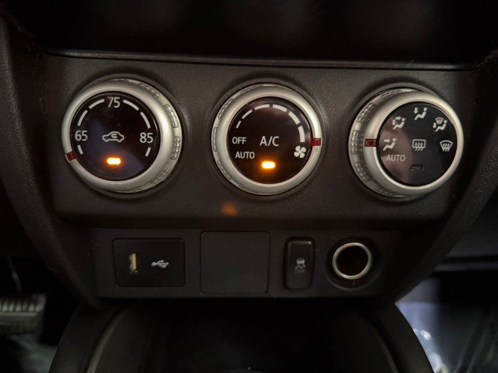 Used 2020 Mitsubishi Outlander Sport 2.0 ES image 17