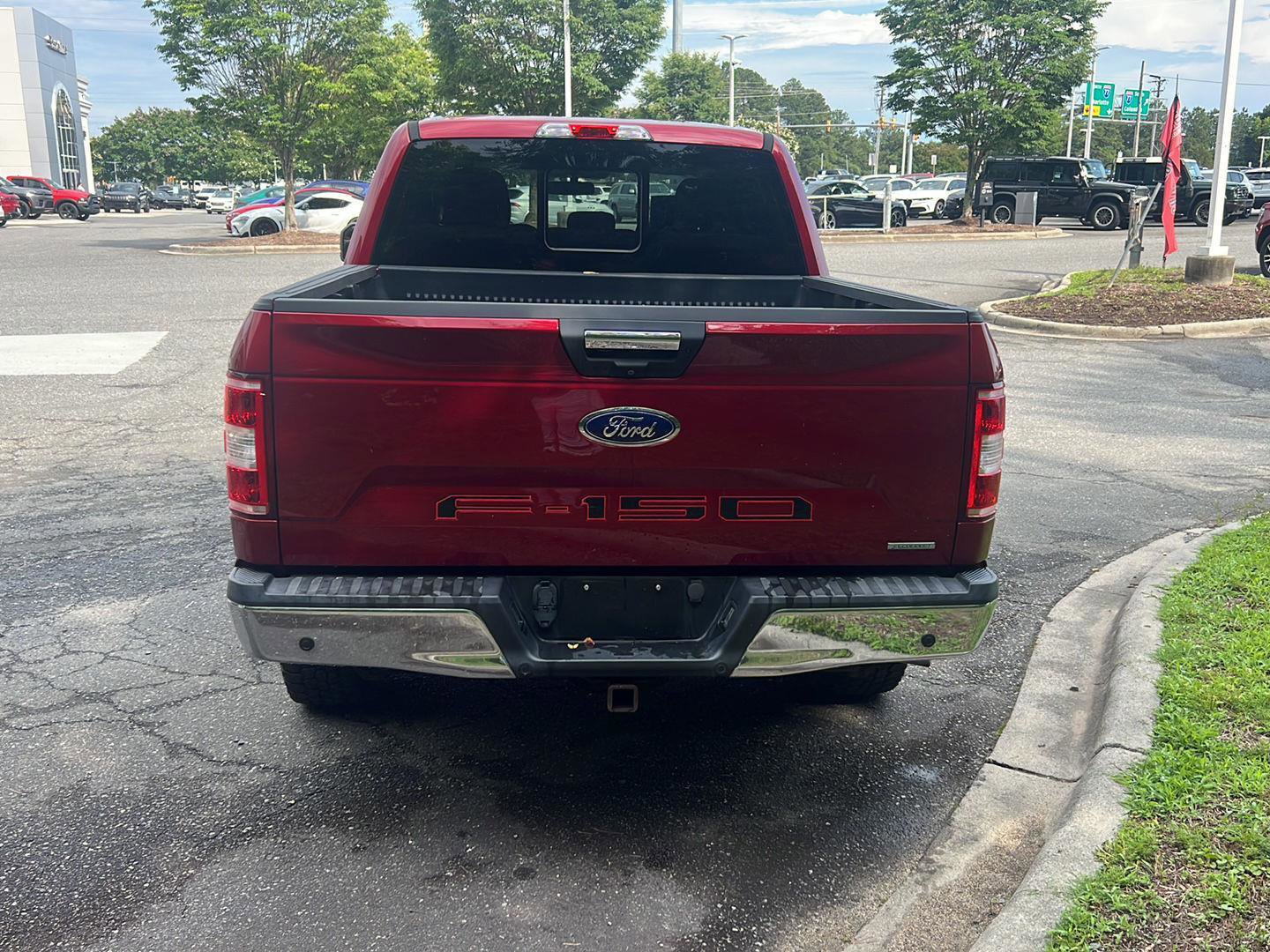Used 2018 Ford F150 XLT w/ Equipment Group 302A Luxury AWD/4WD image 15