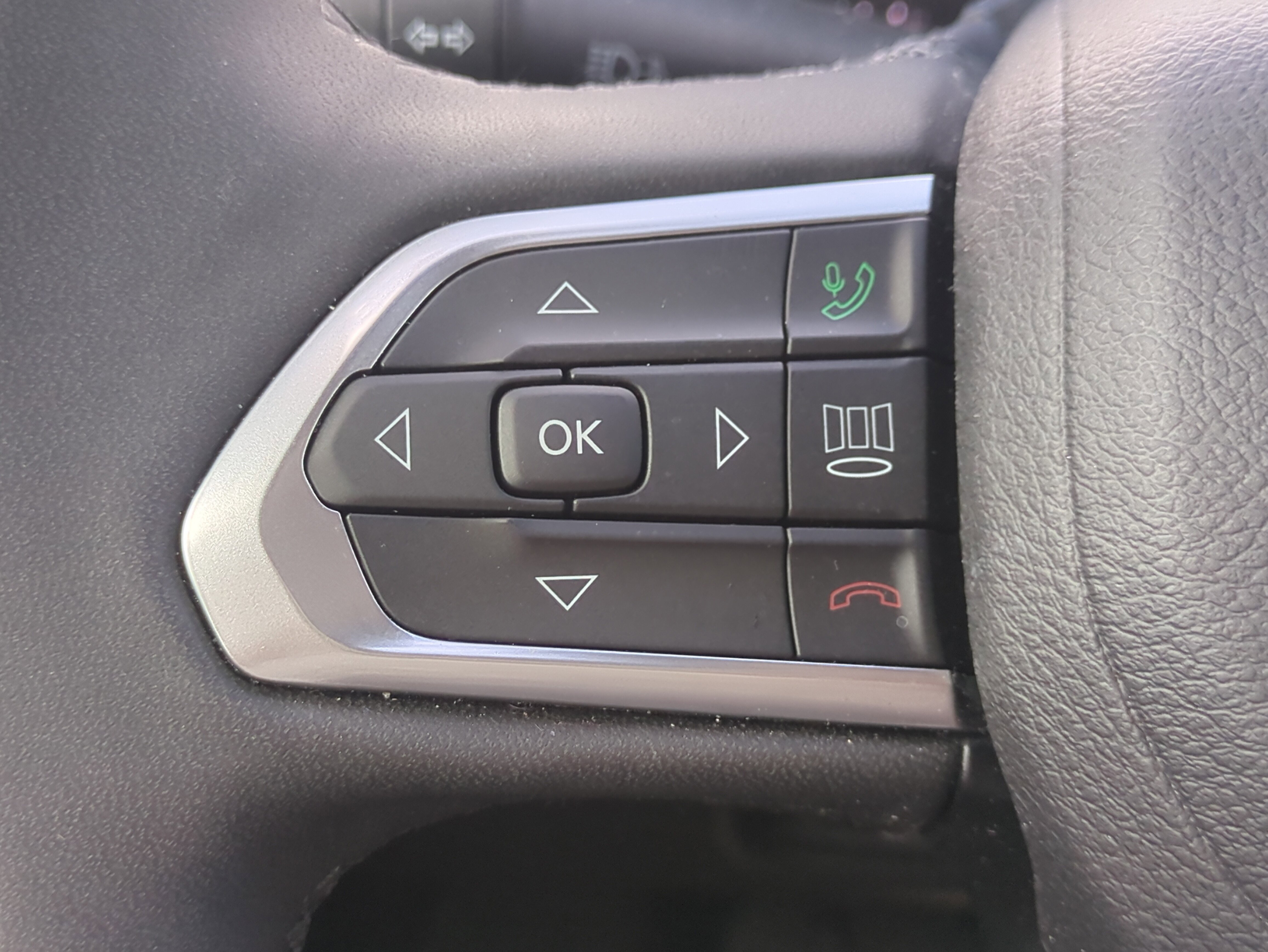 Used 2023 Jeep Compass Limited w/ Elite Group image 26