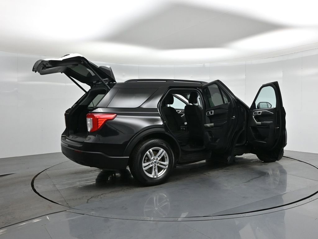 Certified 2022 Ford Explorer XLT image 6