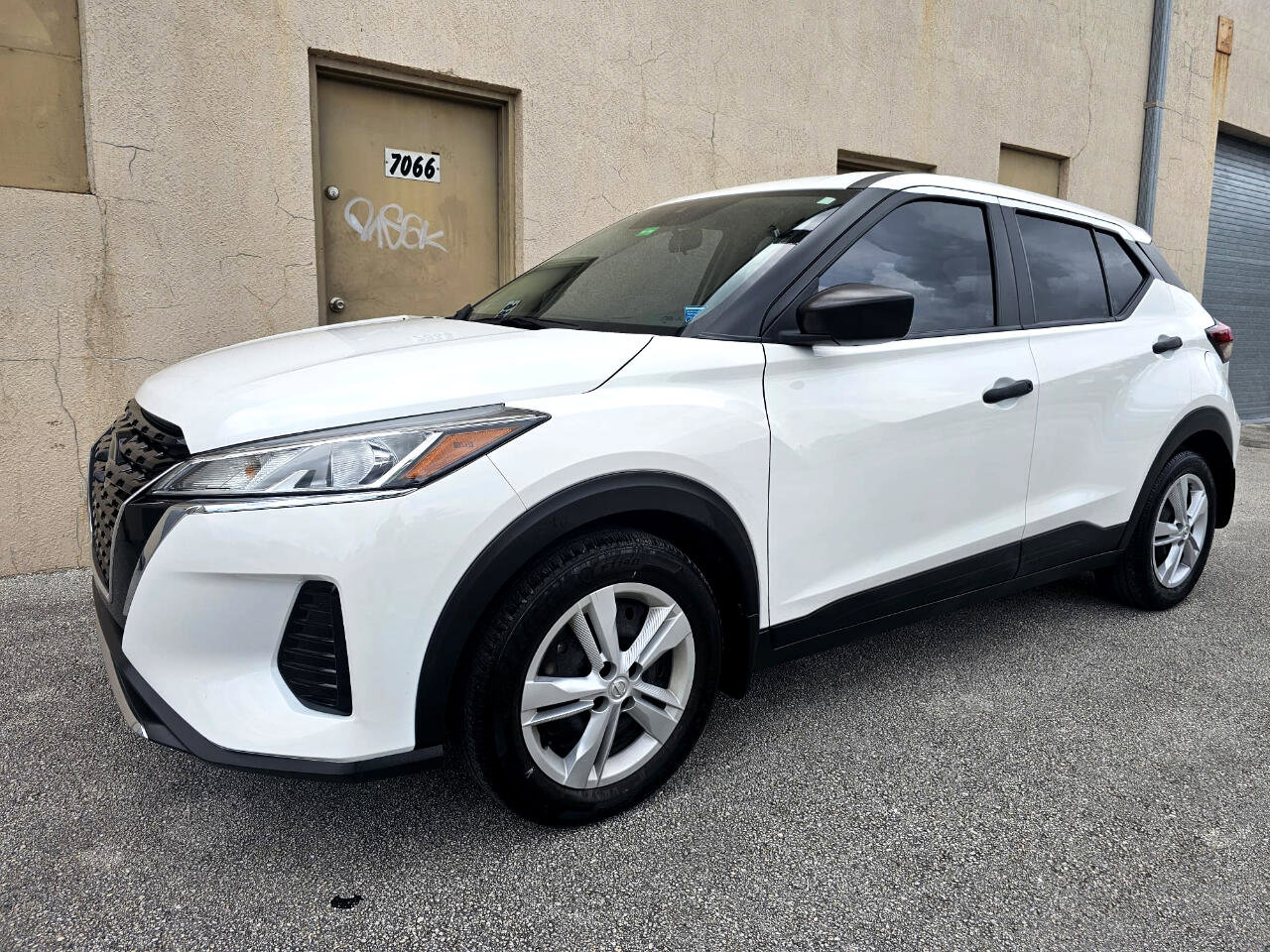 Used 2021 Nissan Kicks S image 5