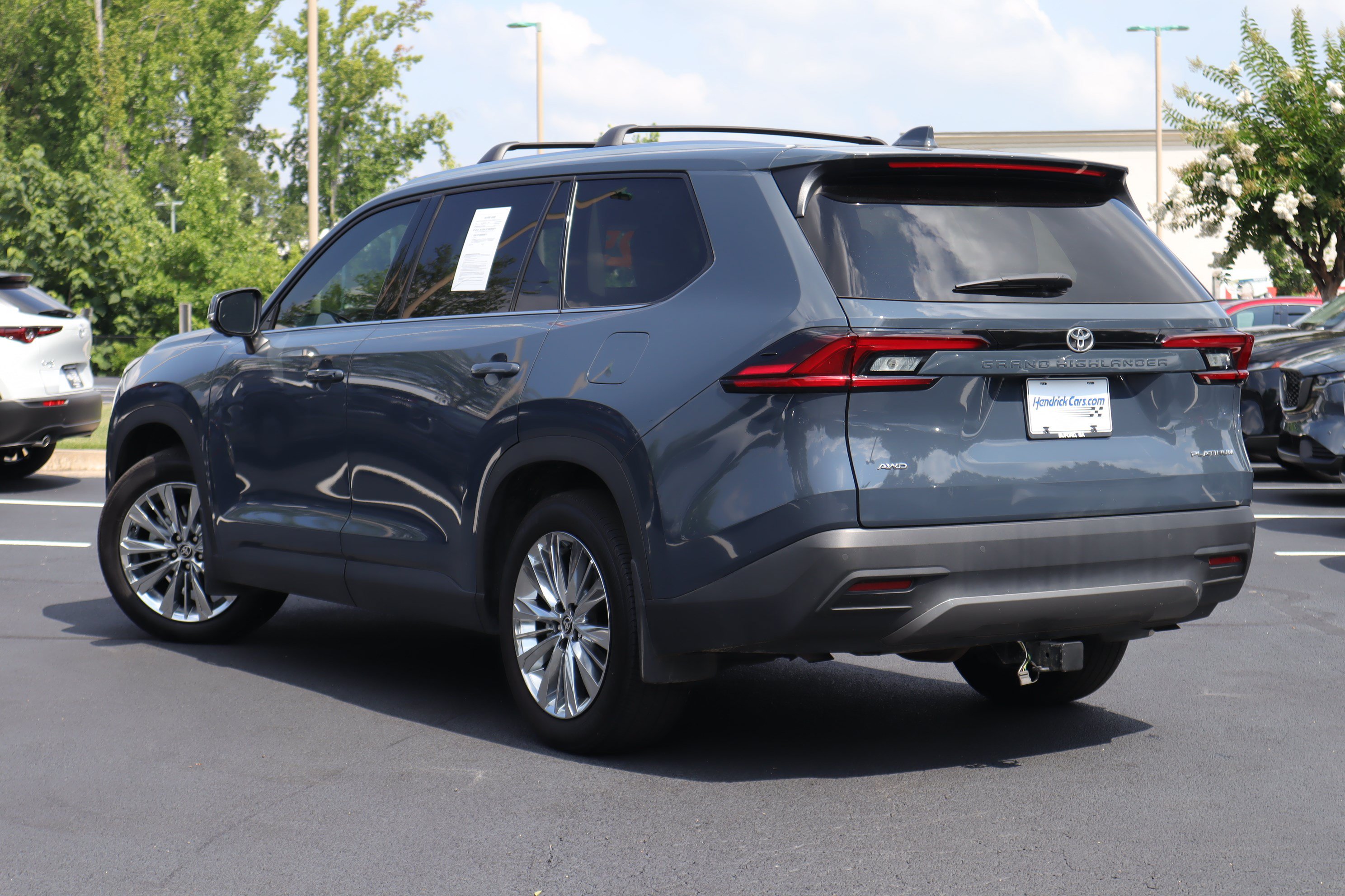 Used 2025 Toyota Grand Highlander AWD video 3