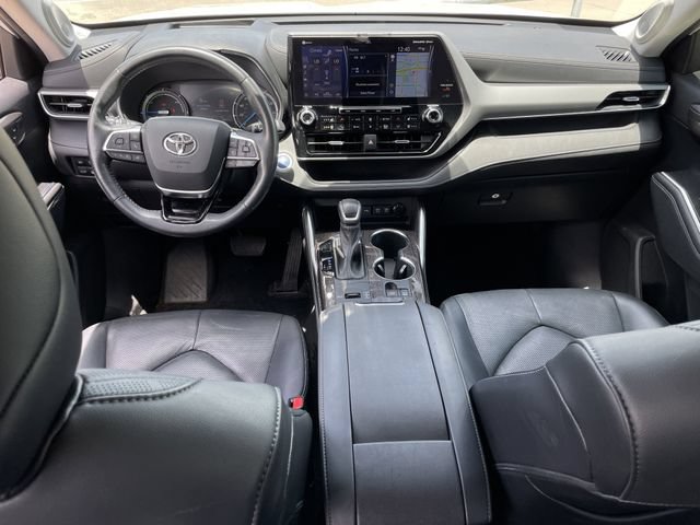 Used 2021 Toyota Highlander Platinum AWD/4WD image 10