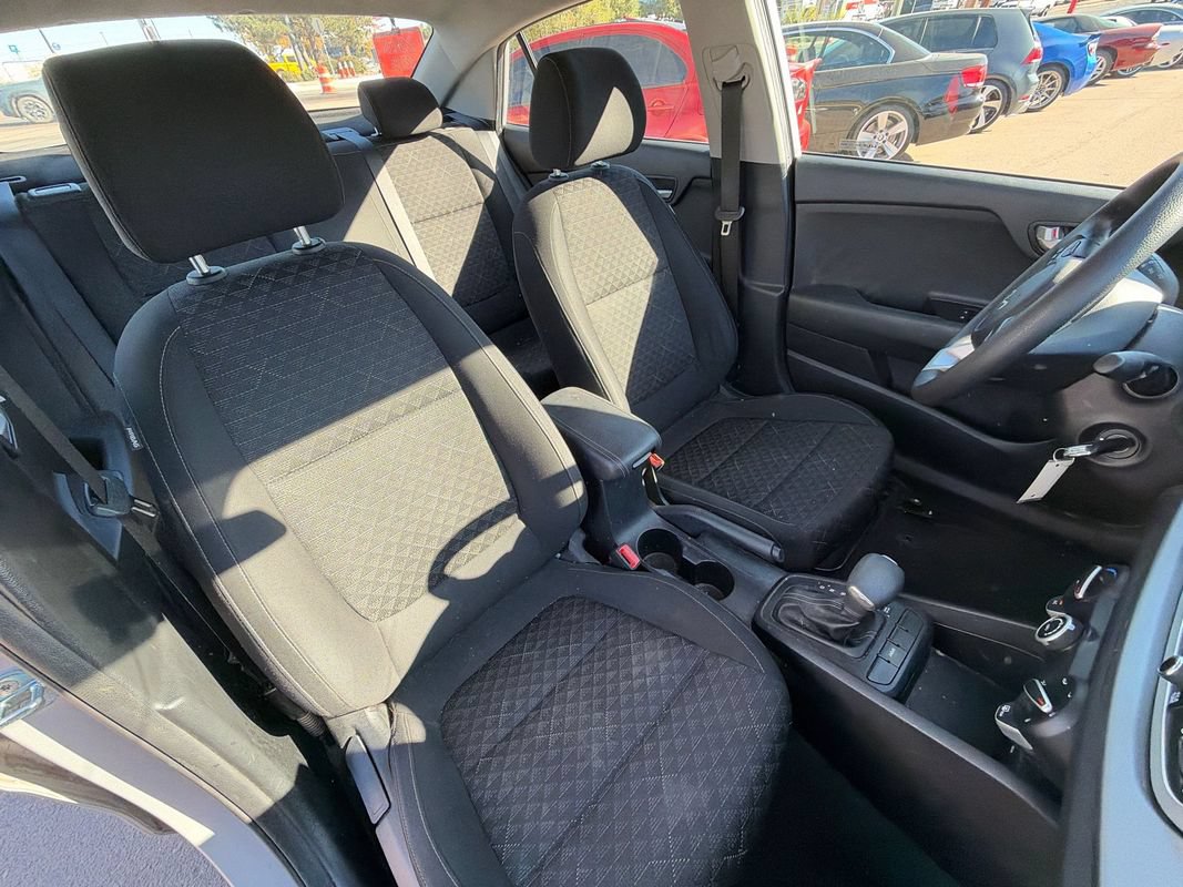Used 2022 Kia Rio S FWD image 9
