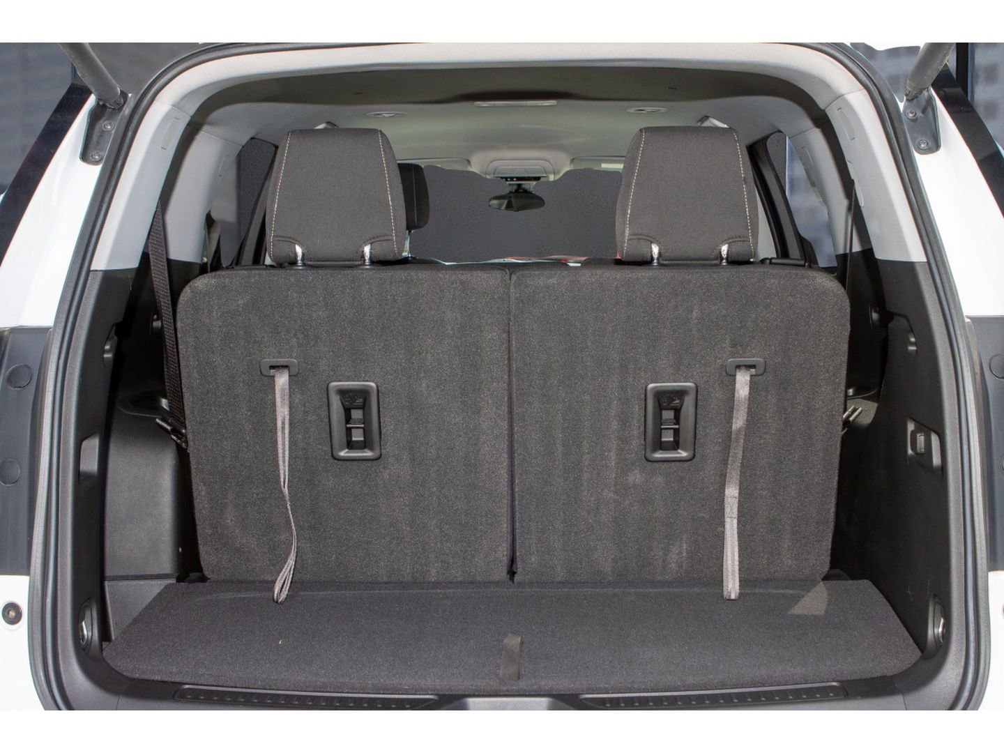 Used 2022 GMC Acadia SLE w/ Driver Convenience Package image 36