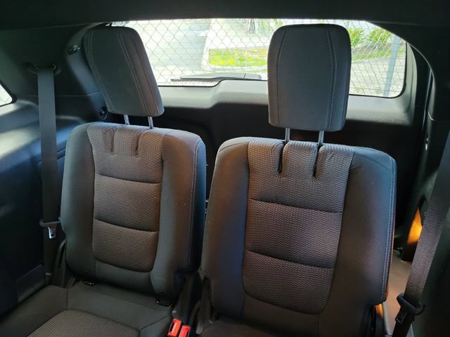 Used 2017 Ford Explorer XLT FWD image 12