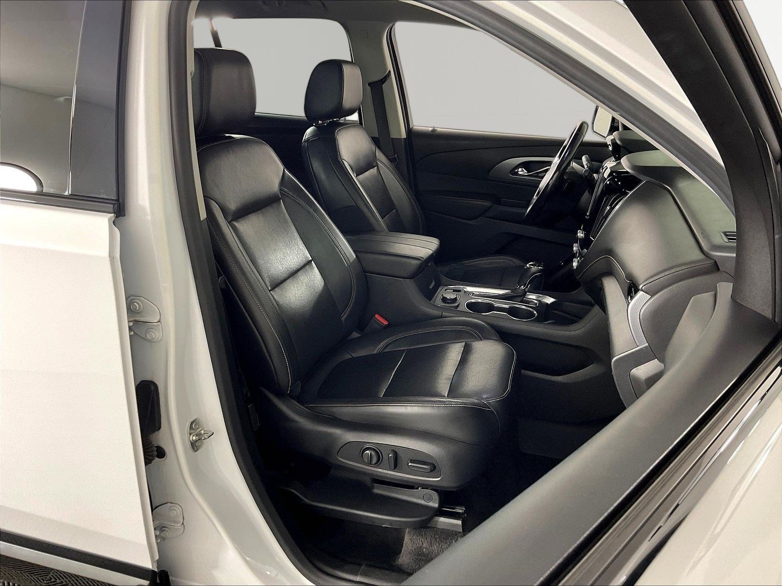 Used 2019 Chevrolet Traverse Premier w/ Redline Edition AWD/4WD image 30
