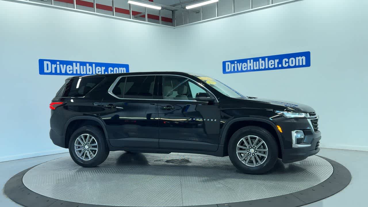 Used 2023 Chevrolet Traverse LS FWD image 4