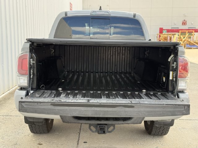 Used 2020 Toyota Tacoma TRD Sport w/ Technology Package RWD image 32