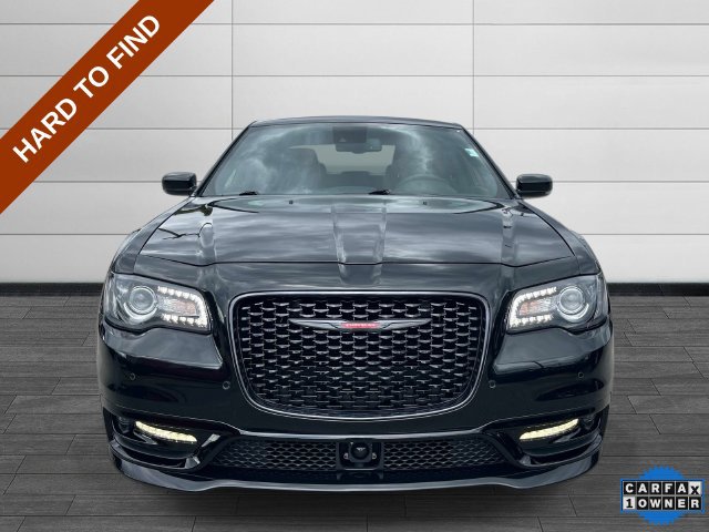 Certified 2022 Chrysler 300 S w/ Comfort Group RWD image 9