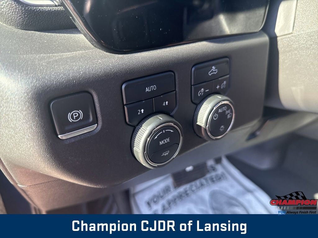 Used 2023 Chevrolet Silverado 1500 LT image 23