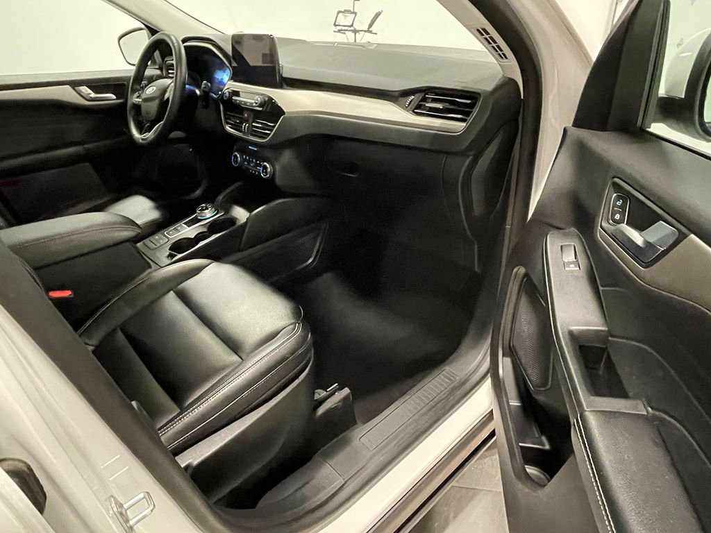 Used 2022 Ford Escape SEL w/ Technology Package image 25