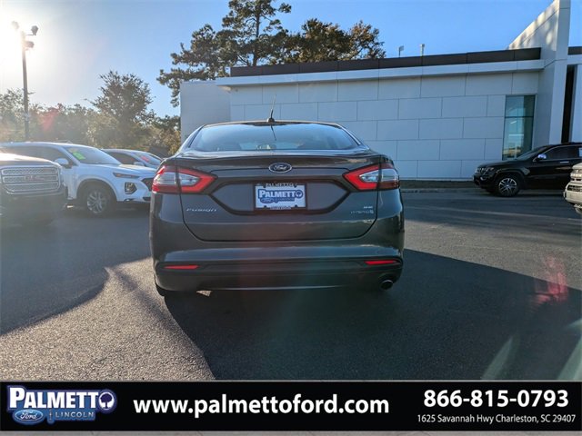 Used 2015 Ford Fusion SE image 5