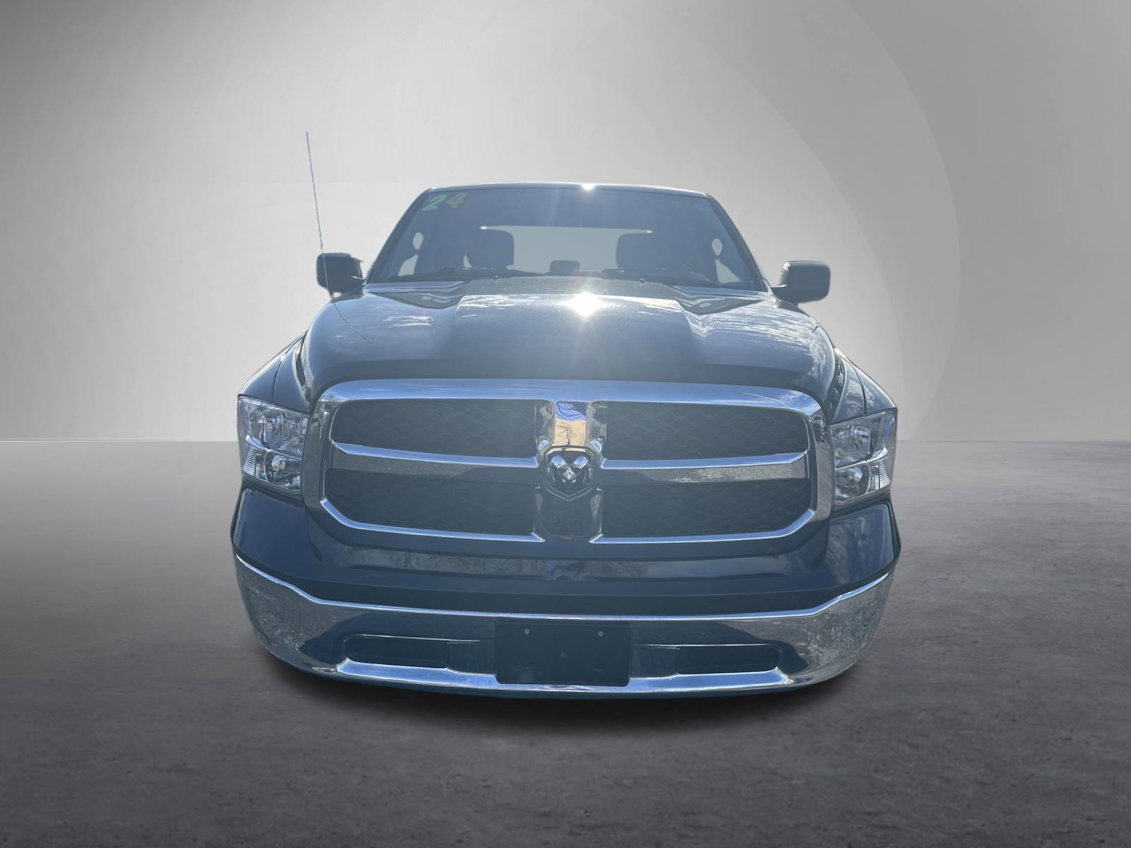 Used 2024 RAM 1500 Classic SLT AWD/4WD image 9
