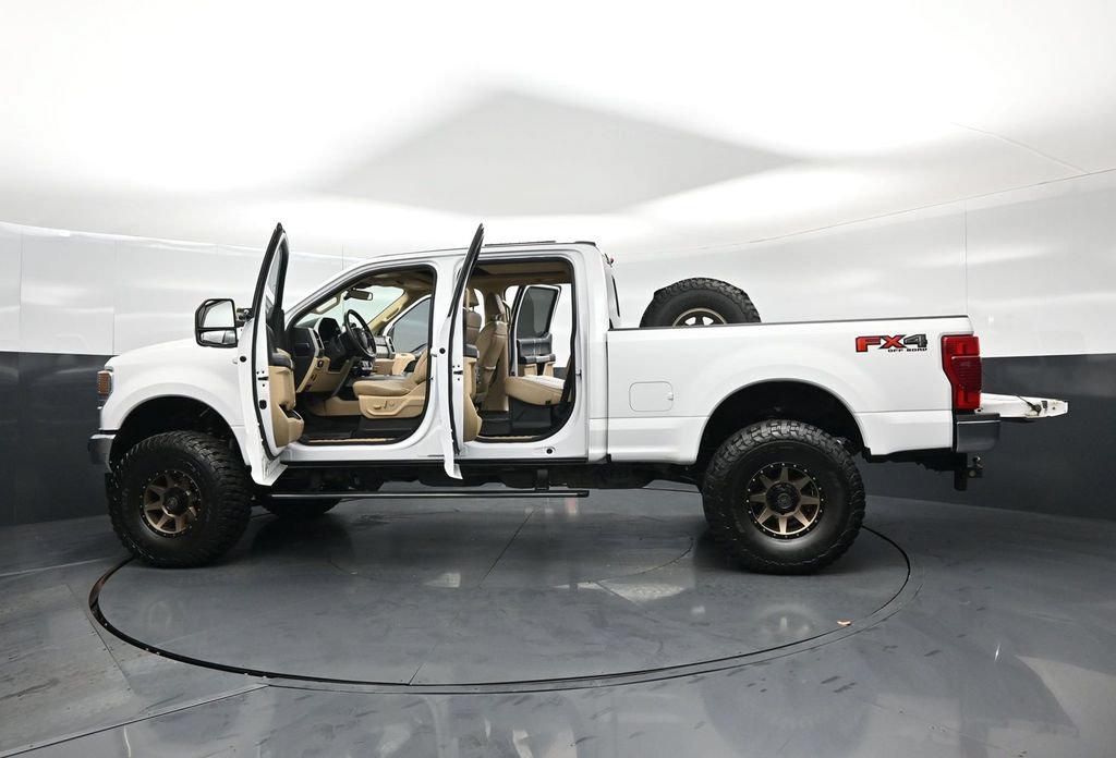 Used 2021 Ford F250 Lariat w/ Lariat Ultimate Package AWD/4WD image 32