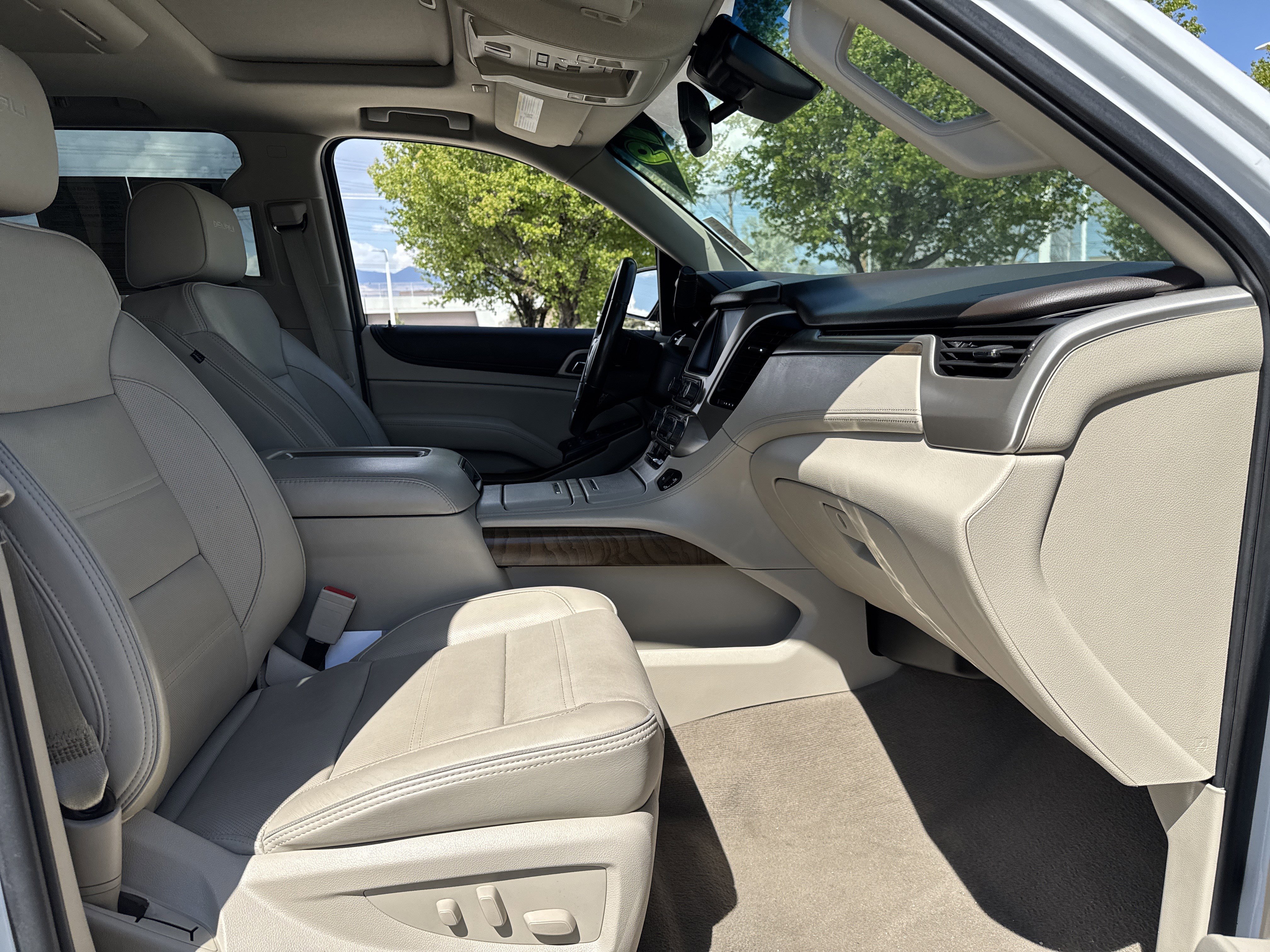 Used 2019 GMC Yukon Denali w/ Denali Ultimate Package AWD/4WD image 54