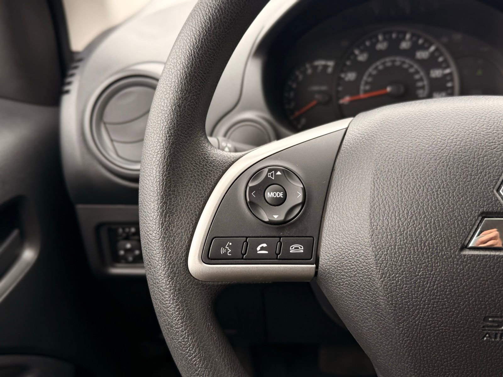 Used 2024 Mitsubishi Mirage ES image 27