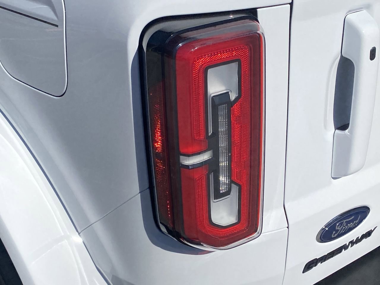 Used 2025 Ford Bronco Outer Banks AWD/4WD image 7