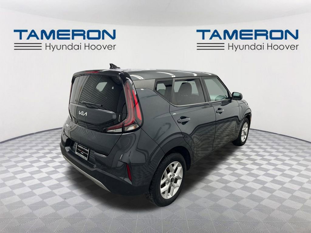 Used 2024 Kia Soul LX w/ Option Group 015 FWD image 5