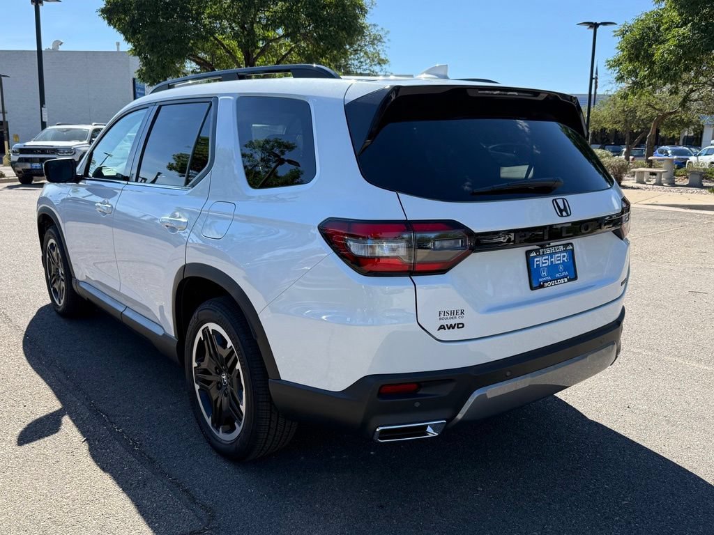 New 2026 Honda Pilot Touring image 7