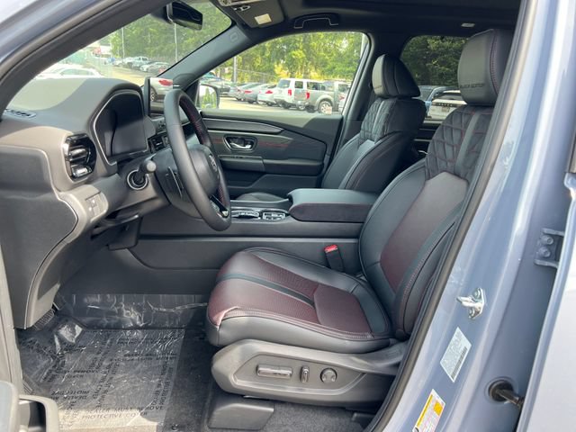 New 2026 Honda Pilot Black Edition image 16
