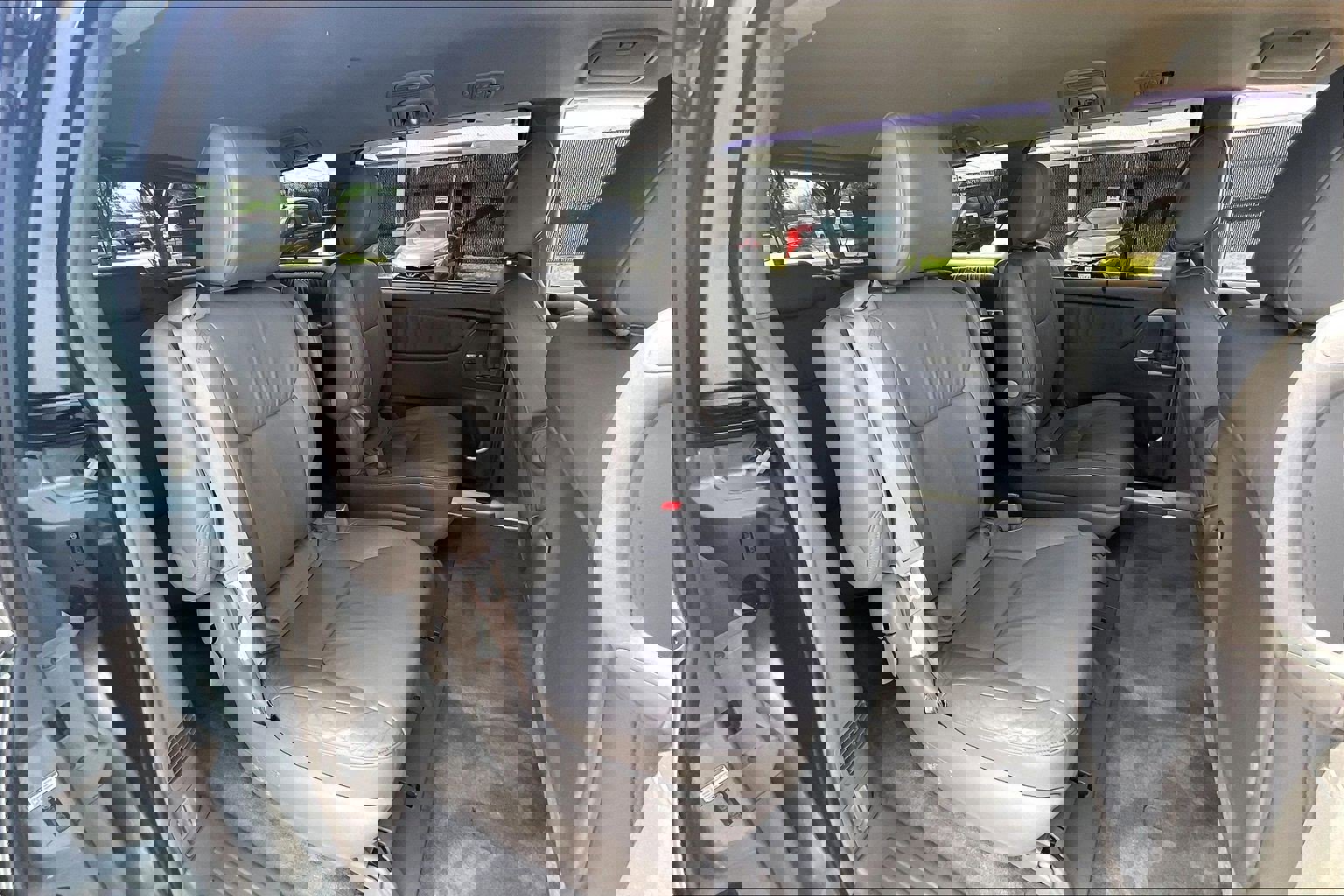 Used 2010 Toyota Sienna image 30