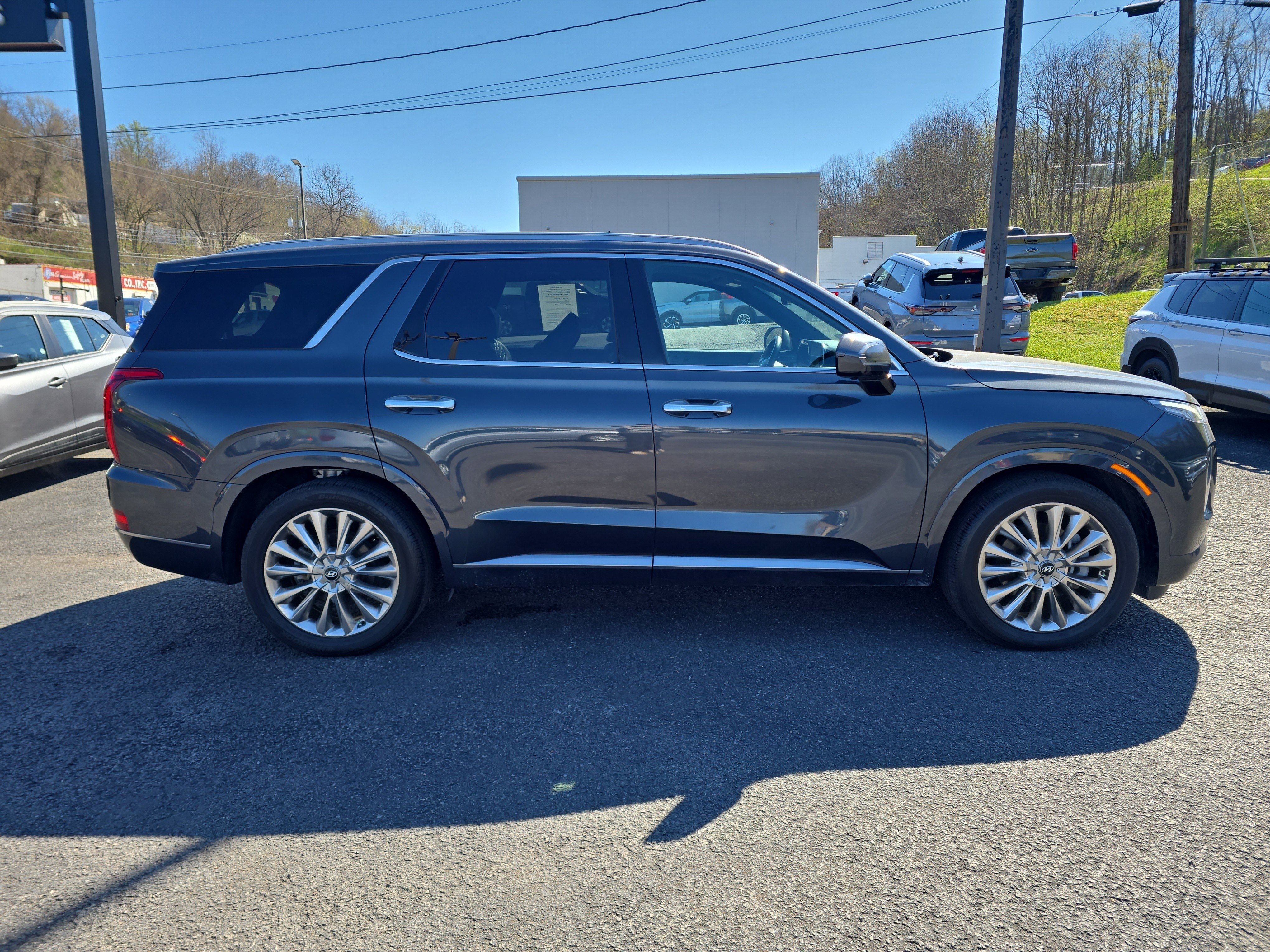 Used 2020 Hyundai Palisade Limited image 3