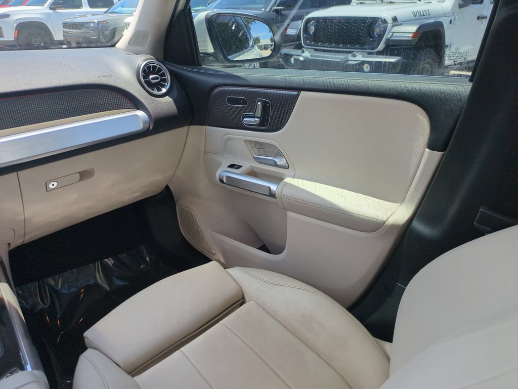 Used 2021 Mercedes-Benz GLB 250 image 19