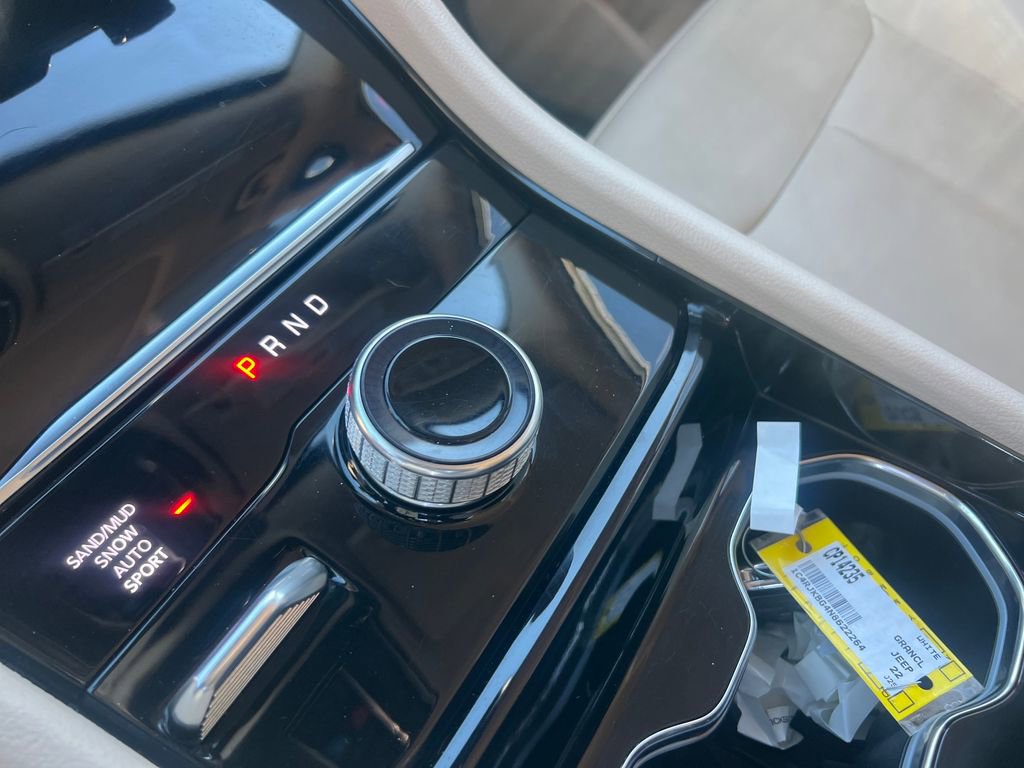 Used 2022 Jeep Grand Cherokee L Limited image 25